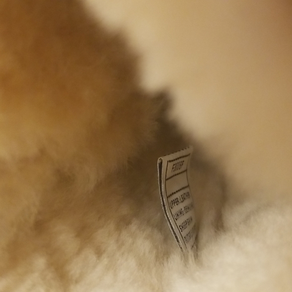 Brown leather UGG boots with shearling - Picture 11 of 11